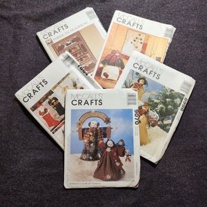 SEW10. 5 Christmas craft patterns.